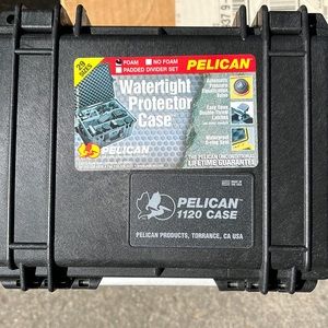 Pelican 1120 - watertight camera case
